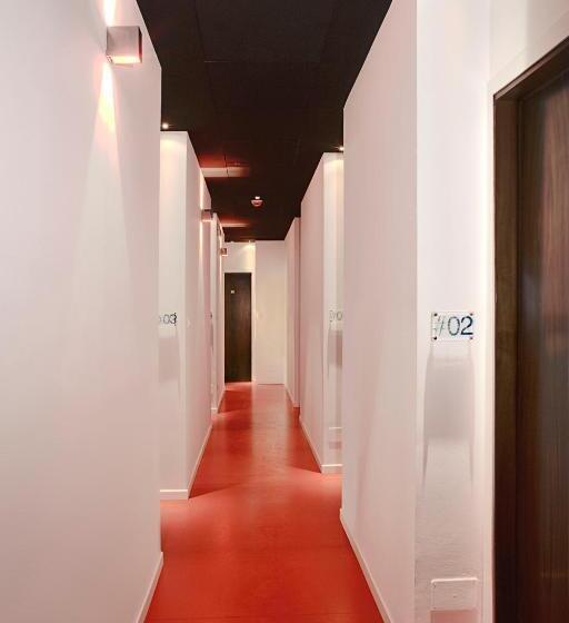 اتاق استاندارد سه نفره, Silvana