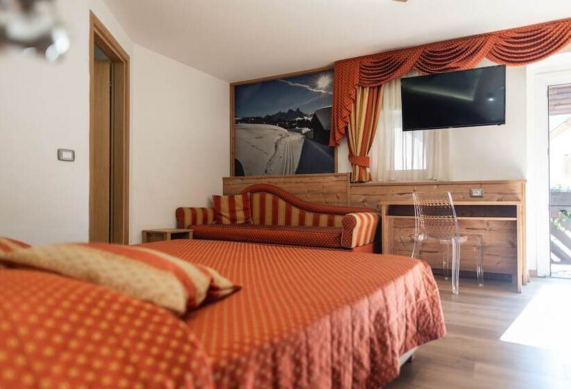 חדר סטנדרט לשלושה, Touring