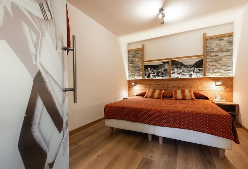 חדר סטנדרט, Touring