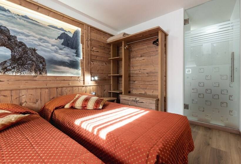 חדר סטנדרט, Touring