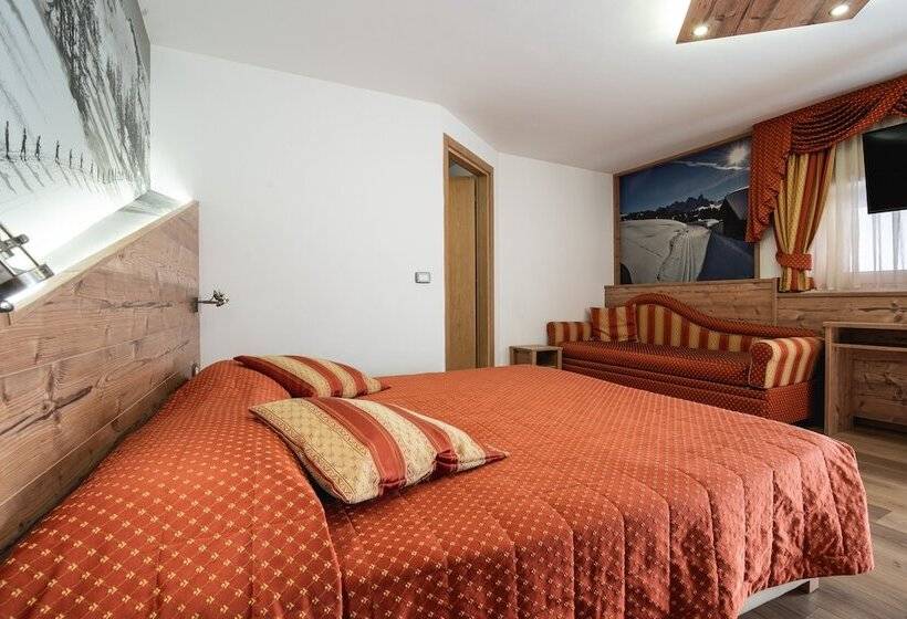 חדר סטנדרט לשלושה, Touring