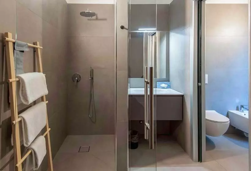 デラックスの4人部屋, Venezia