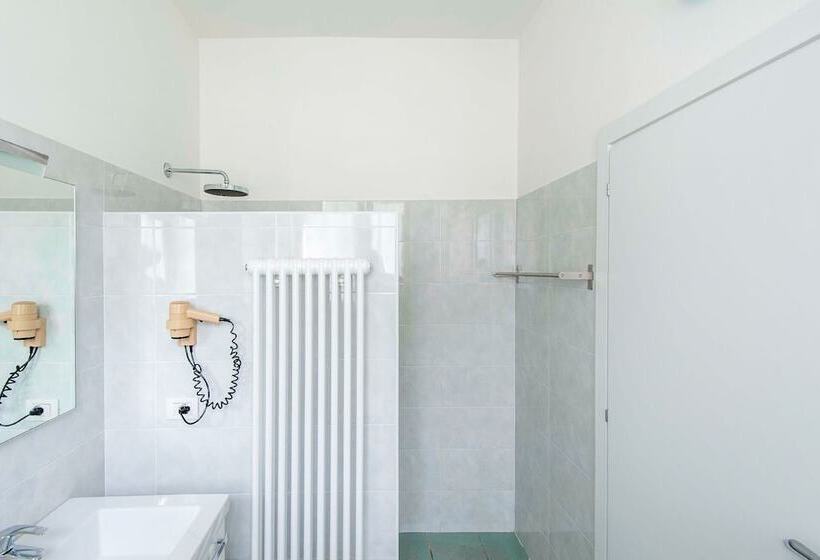 디럭스 4인 룸, Venezia