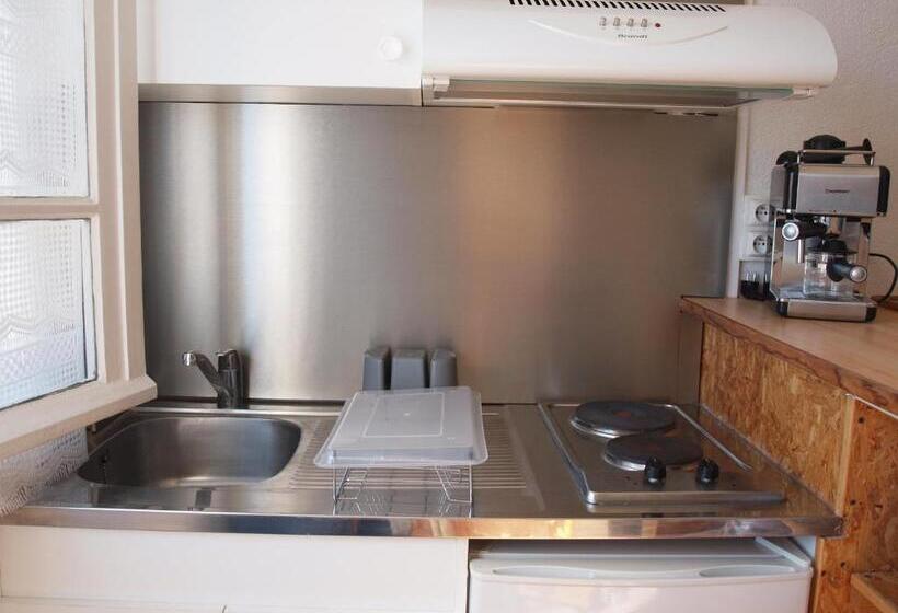 استودیوی استاندارد, Hôtel Restaurant   Villa Les Sirènes