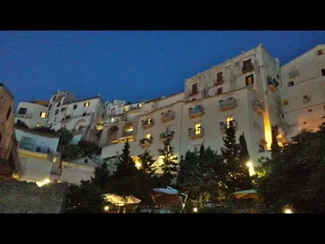 آپارتمان 2 خوابه با چشم‌انداز دریا, Florenza Residence