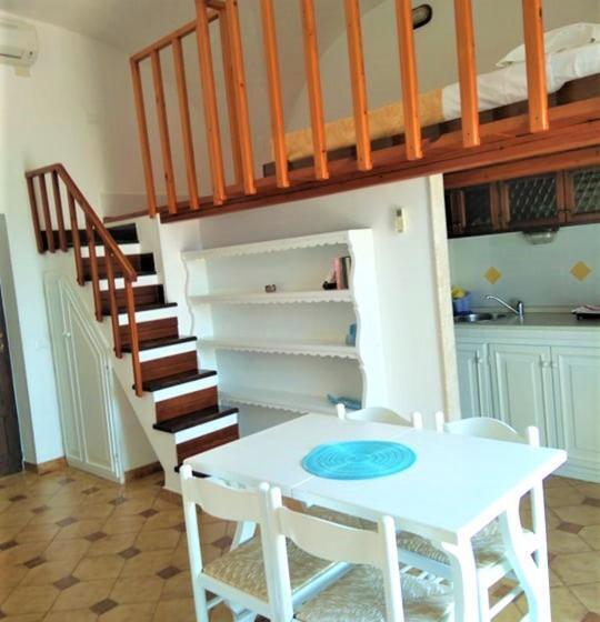 海景标准带阳台一室公寓, Florenza Residence