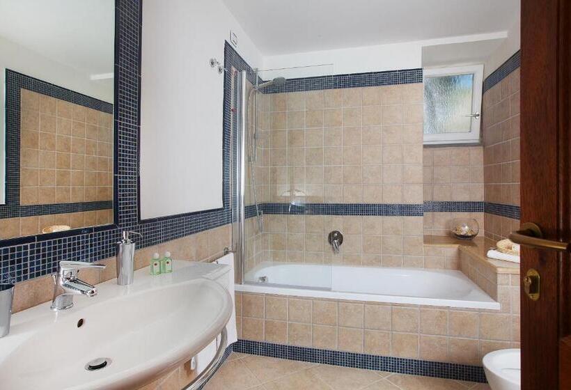 اتاق سوپریور با چشمانداز دریا, Villa Ceselle