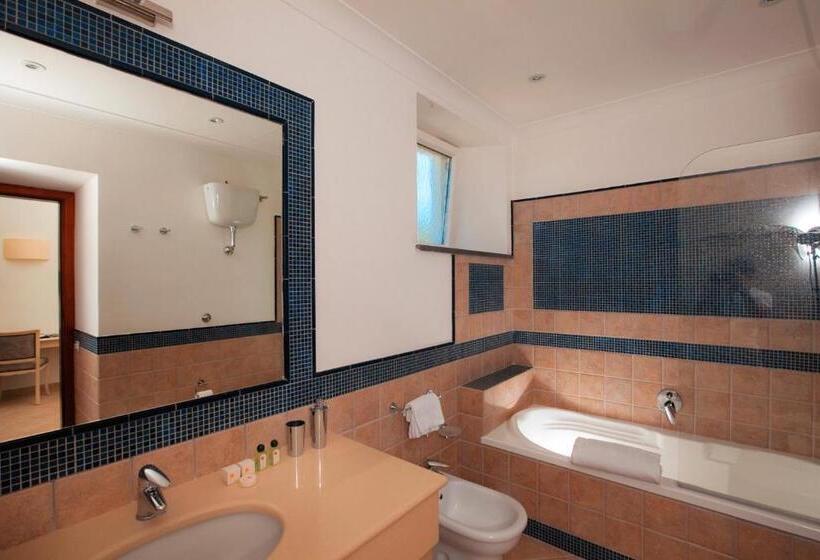 اتاق سوپریور با چشمانداز دریا, Villa Ceselle