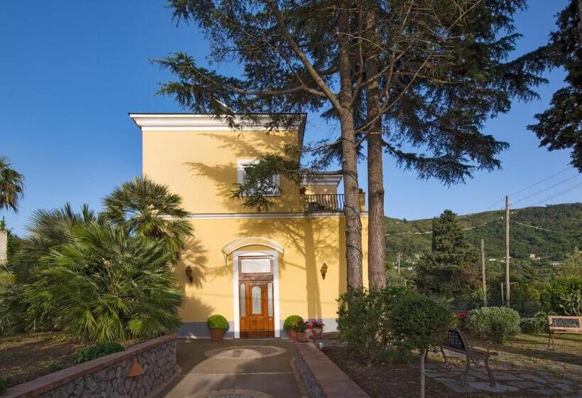 آپارتمان 1 خوابه با چشمانداز جانبی دریا, Villa Ceselle