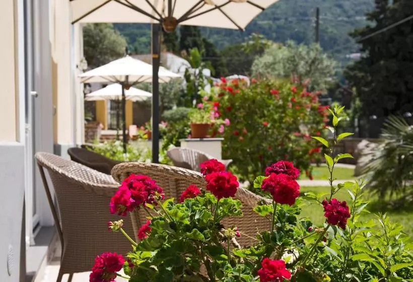 サイドシービュージュニアスイート, Villa Ceselle