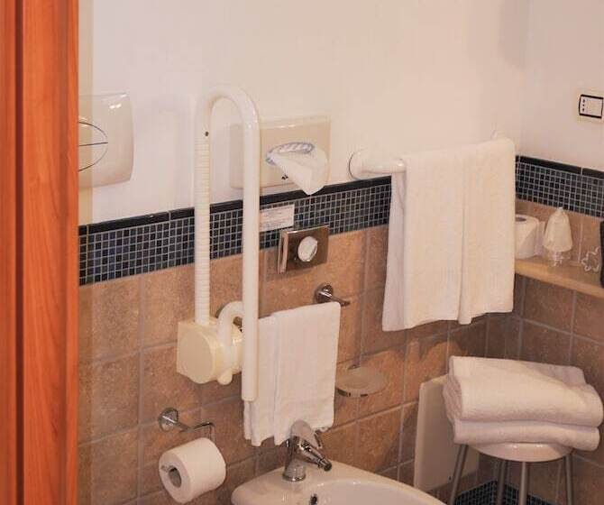 اتاق استاندارد با چشمانداز باغ, Villa Ceselle