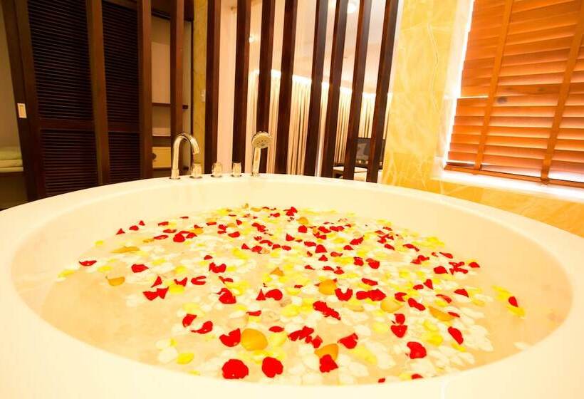 اتاق پرمیوم با چشمانداز دریا, Villa Del Sol Beach Resort & Spa