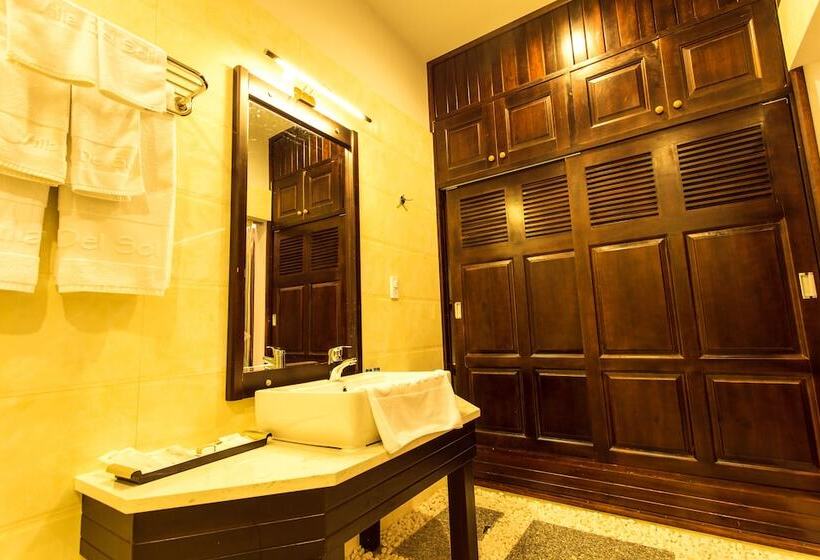 اتاق پریمیوم با چشم‌انداز باغ, Villa Del Sol Beach Resort & Spa