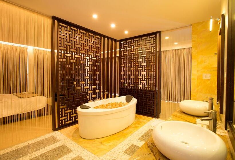 اتاق پریمیوم با چشمانداز باغ, Villa Del Sol Beach Resort & Spa