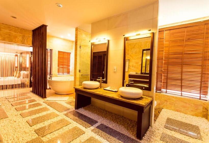 اتاق پرمیوم با چشمانداز دریا, Villa Del Sol Beach Resort & Spa