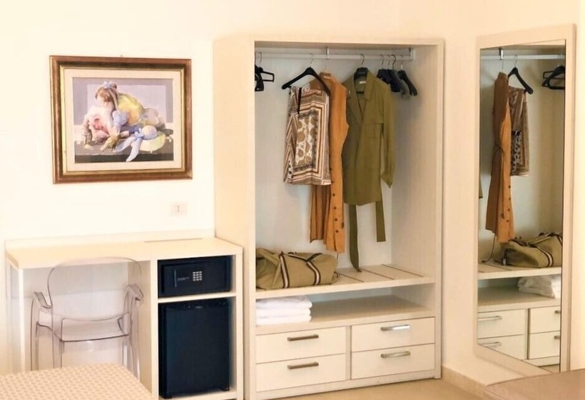 غرفة ديلوكس ثلاثية مطلة على البحر, Villa Eleonora