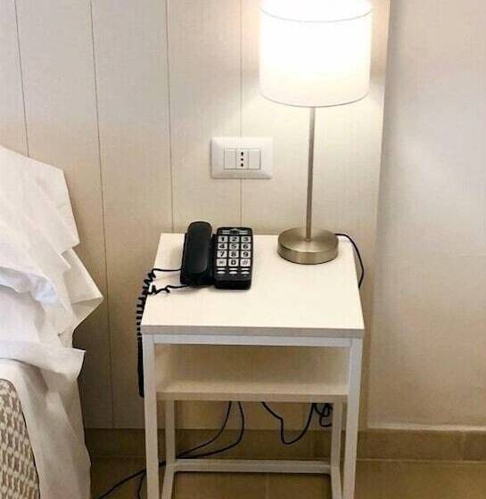 غرفة ديلوكس ثلاثية مطلة على البحر, Villa Eleonora