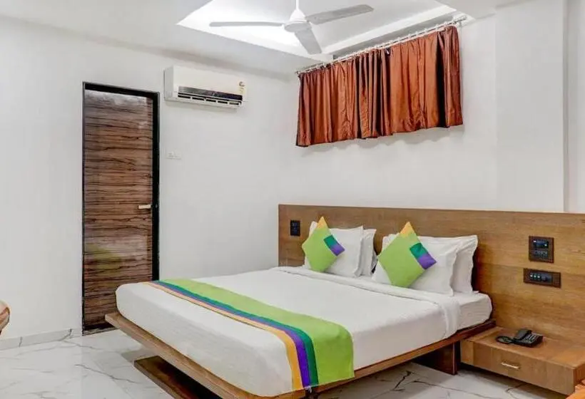 Deluxe-huone, Shivas Inn