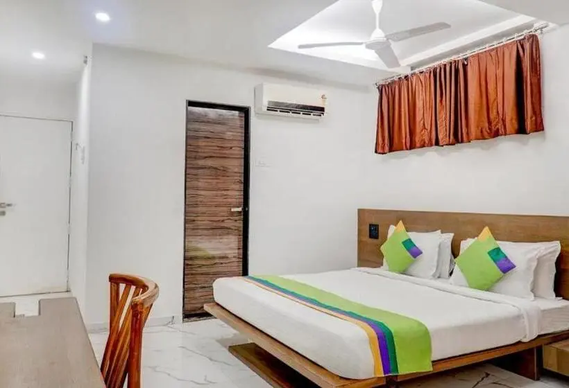 Deluxe-huone, Shivas Inn