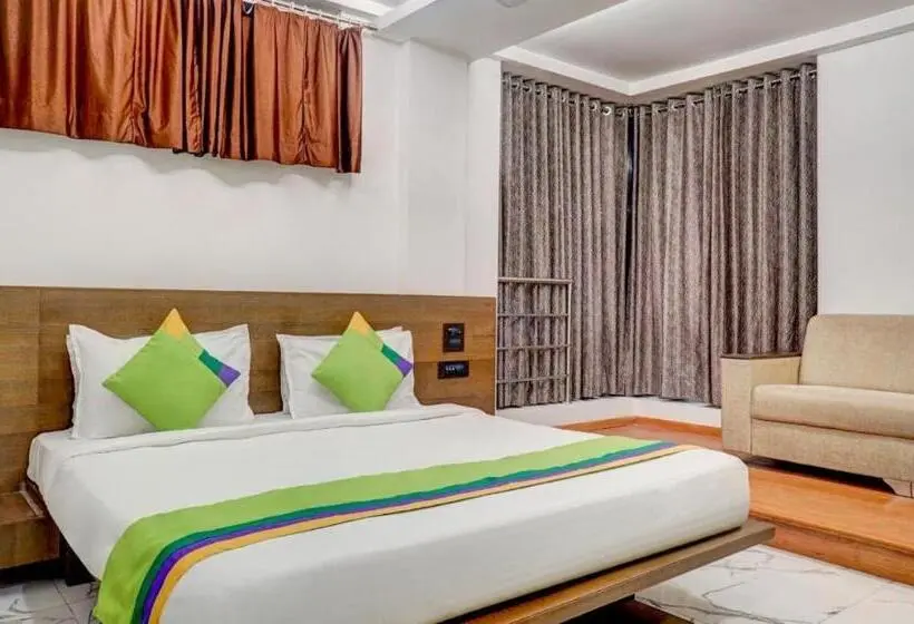 Superior-huone King-vuode, Shivas Inn