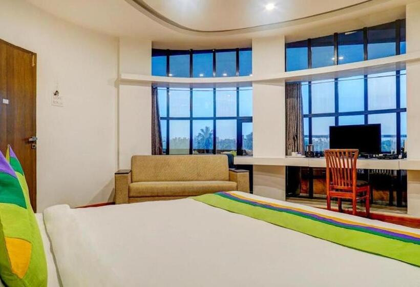 جناح إدارى, Shivas Inn