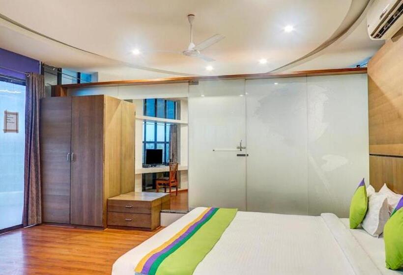 جناح إدارى, Shivas Inn