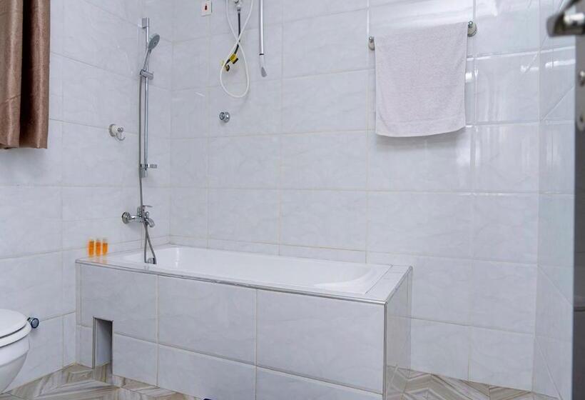 اتاق لوکس با تخت بزرگ, La Viv Royal