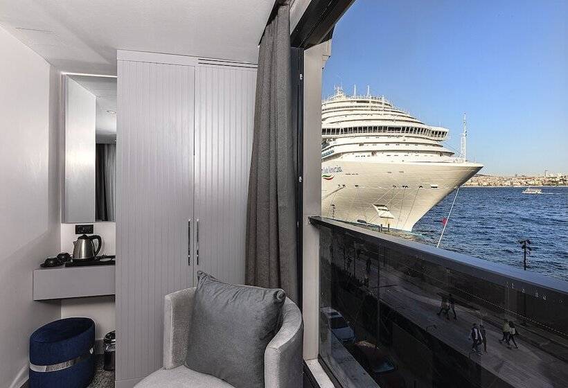 اتاق لوکس با چشم‌انداز دریا, Pera Bosphorus