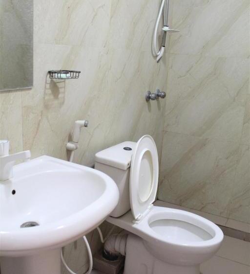 غرفة ديلوكس رباعية, The Sisara