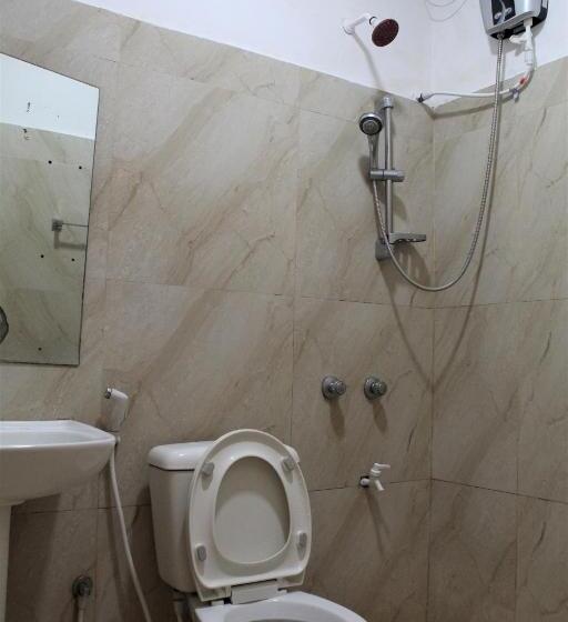 غرفة ديلوكس عائلية, The Sisara