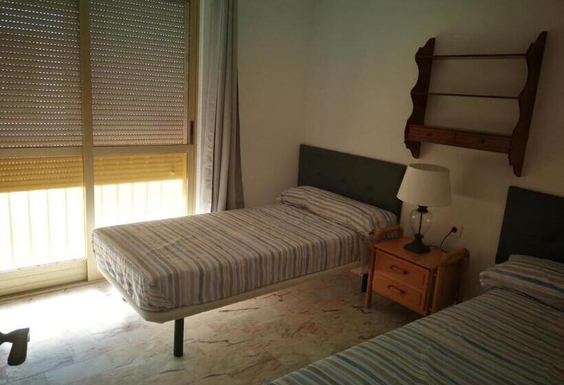 带共用浴室的标准房间, Economico No Es 1 Hotel Check In De 15 A 18 Horas