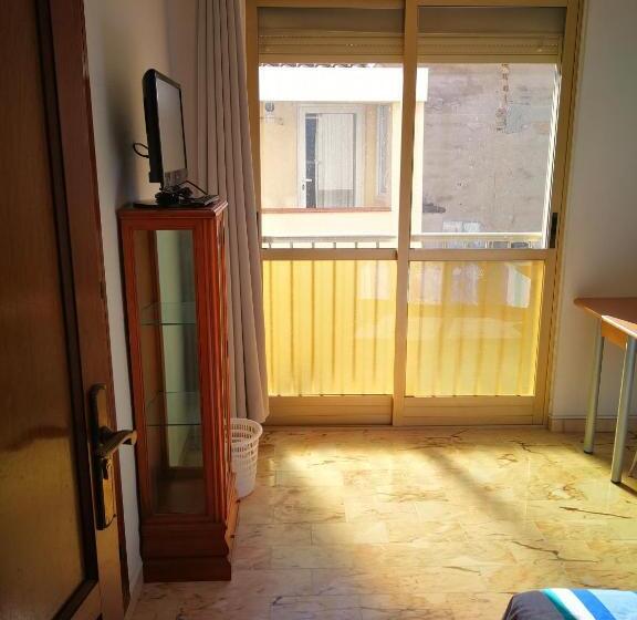 اتاق استاندارد یک نفره, Economico No Es 1 Hotel Check In De 15 A 18 Horas