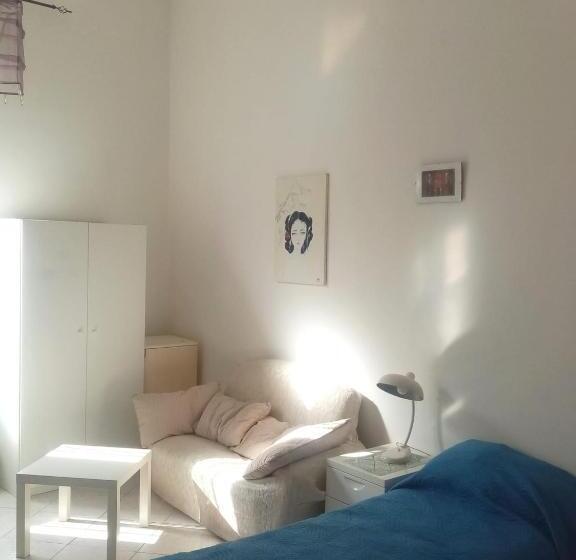 خانه 3 خوابه, Palazzo Diomede Carafa #3