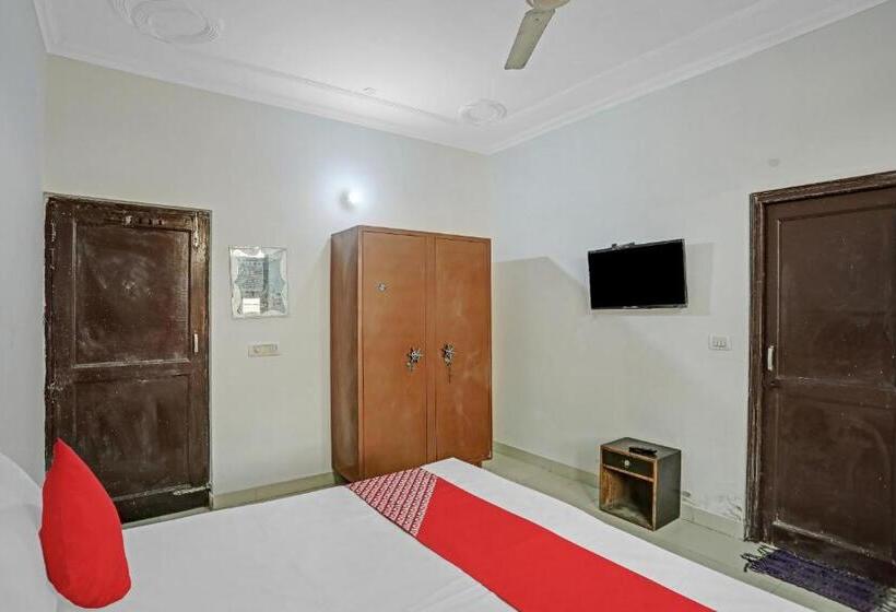 اتاق کلاسیک سه تخته, Oyo 84552 Live Ur Style