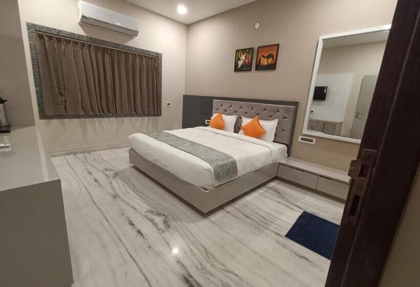 חדר סופריור, Shri Anand Dham, Nathdwara   125 Meters Away From The Temple