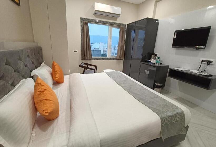 חדר סופריור, Shri Anand Dham, Nathdwara   125 Meters Away From The Temple