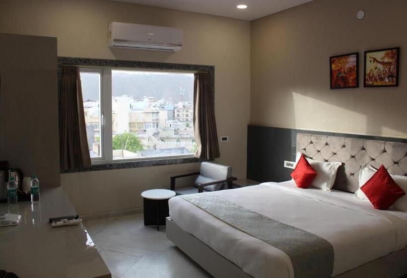 חדר סופריור, Shri Anand Dham, Nathdwara   125 Meters Away From The Temple