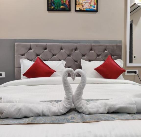 חדר דלוקס, Shri Anand Dham, Nathdwara   125 Meters Away From The Temple