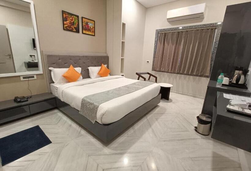 חדר דלוקס, Shri Anand Dham, Nathdwara   125 Meters Away From The Temple