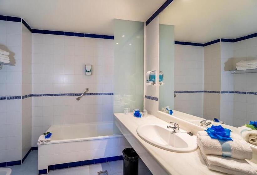 Люкс, La Mota By Punta25 Hotels Group