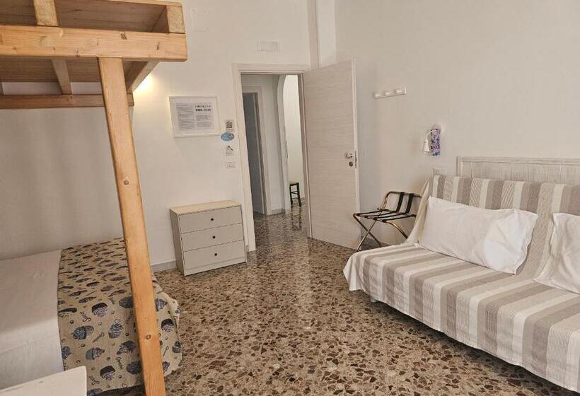 バルコニー付きスタンダードルーム, A Polignano Rooms