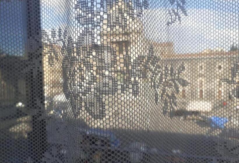 اتاق سوپریور با تخت بزرگ, Borgo San Giovanni Rooms Catania