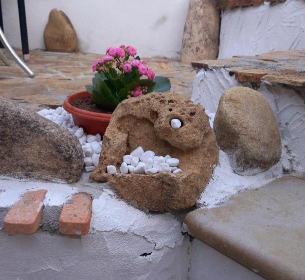 חדר סטנדרט נוף לגינה, Un Tuffo Nel Passato B&b Santu Giuvanni