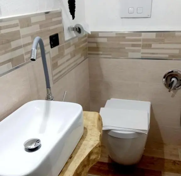 Basic-huone, B&b Santu Giuvanni