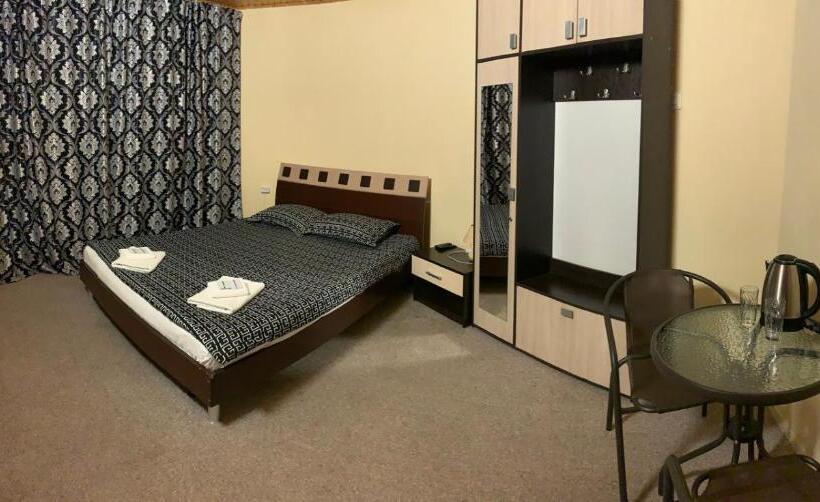 اتاق اکونومی, Mini Hotel Sakvoyage