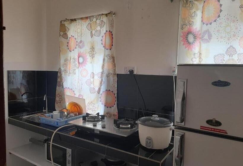 اتاق اکونومی, Obelix Apartment