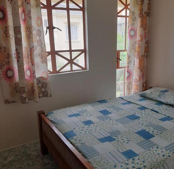 اتاق اکونومی, Obelix Apartment