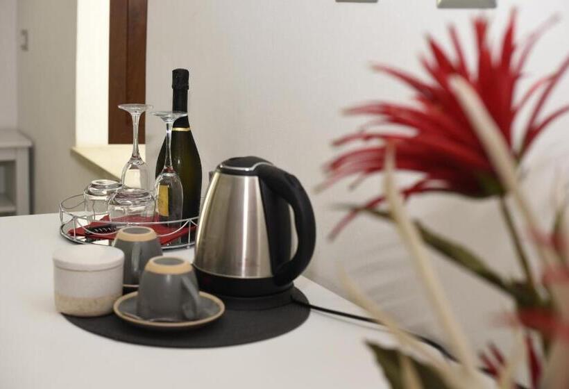 Номер Deluxe, Raggio Di Luna