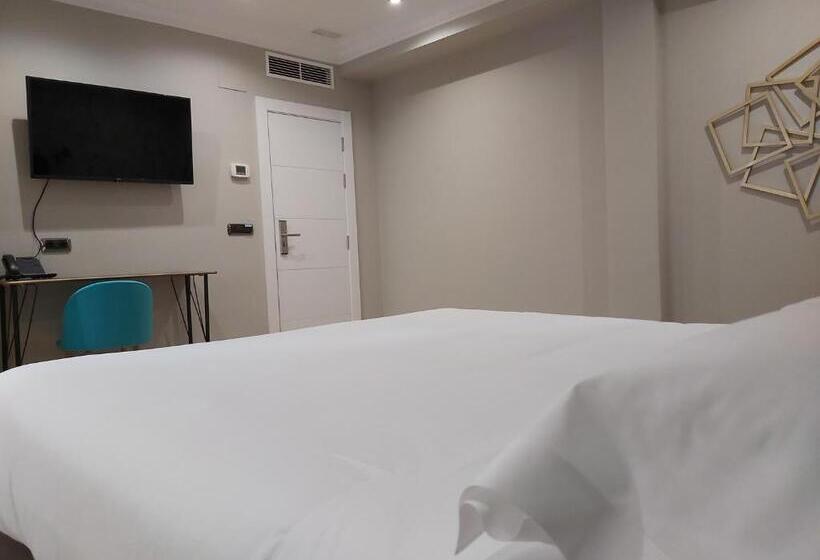 اتاق استاندارد یک نفره, Micampus Burgos Centro Student Residence