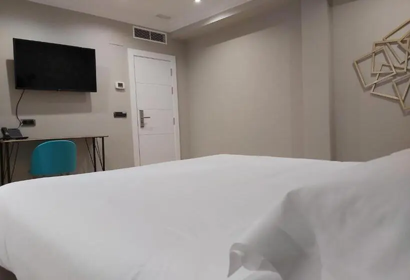 اتاق استاندارد یک نفره, Micampus Burgos Centro Student Residence